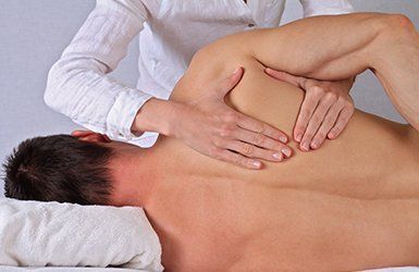 macquarie osteopaths backpain treatment for man