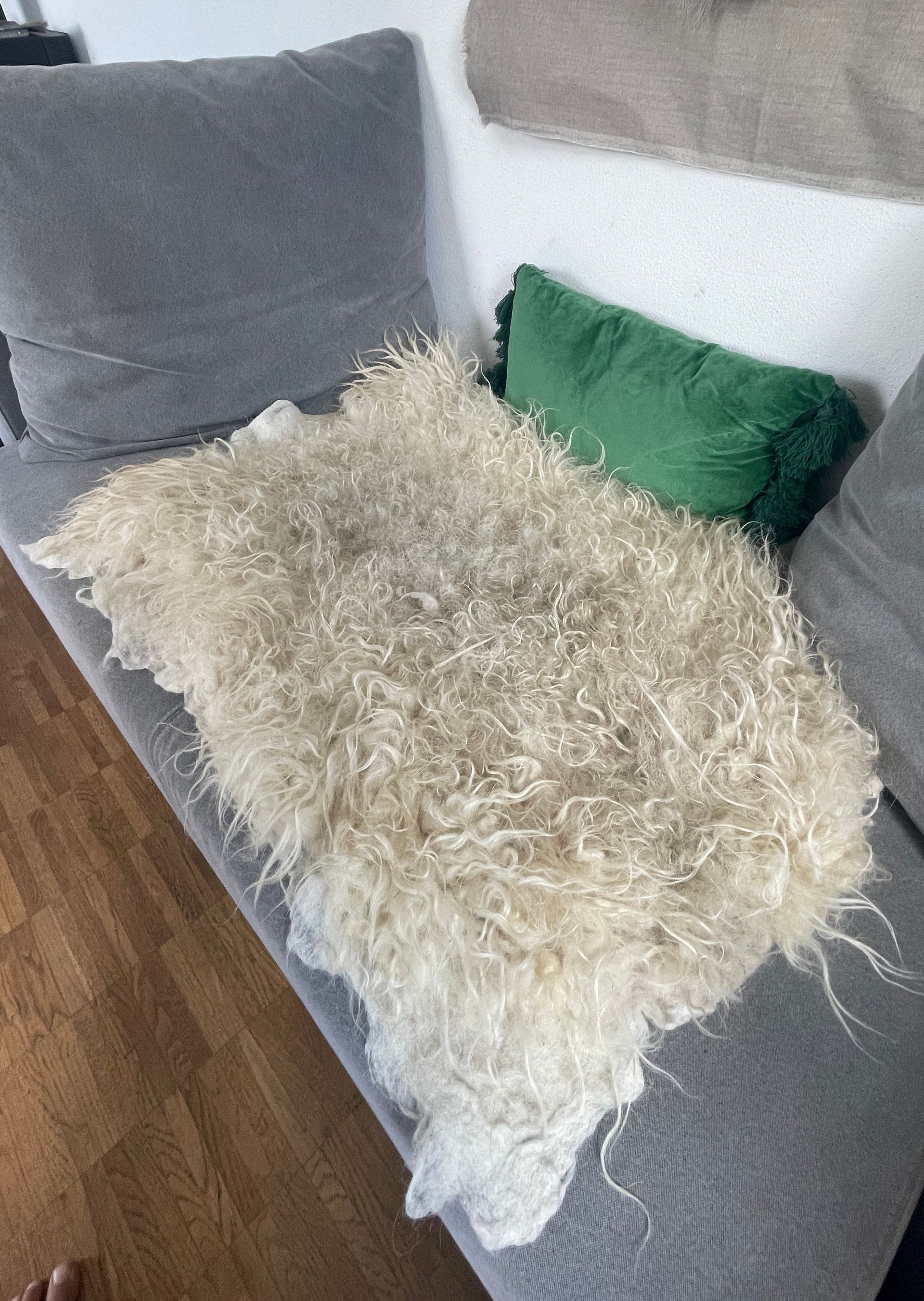 Handgefilzte Felle ohne Haut