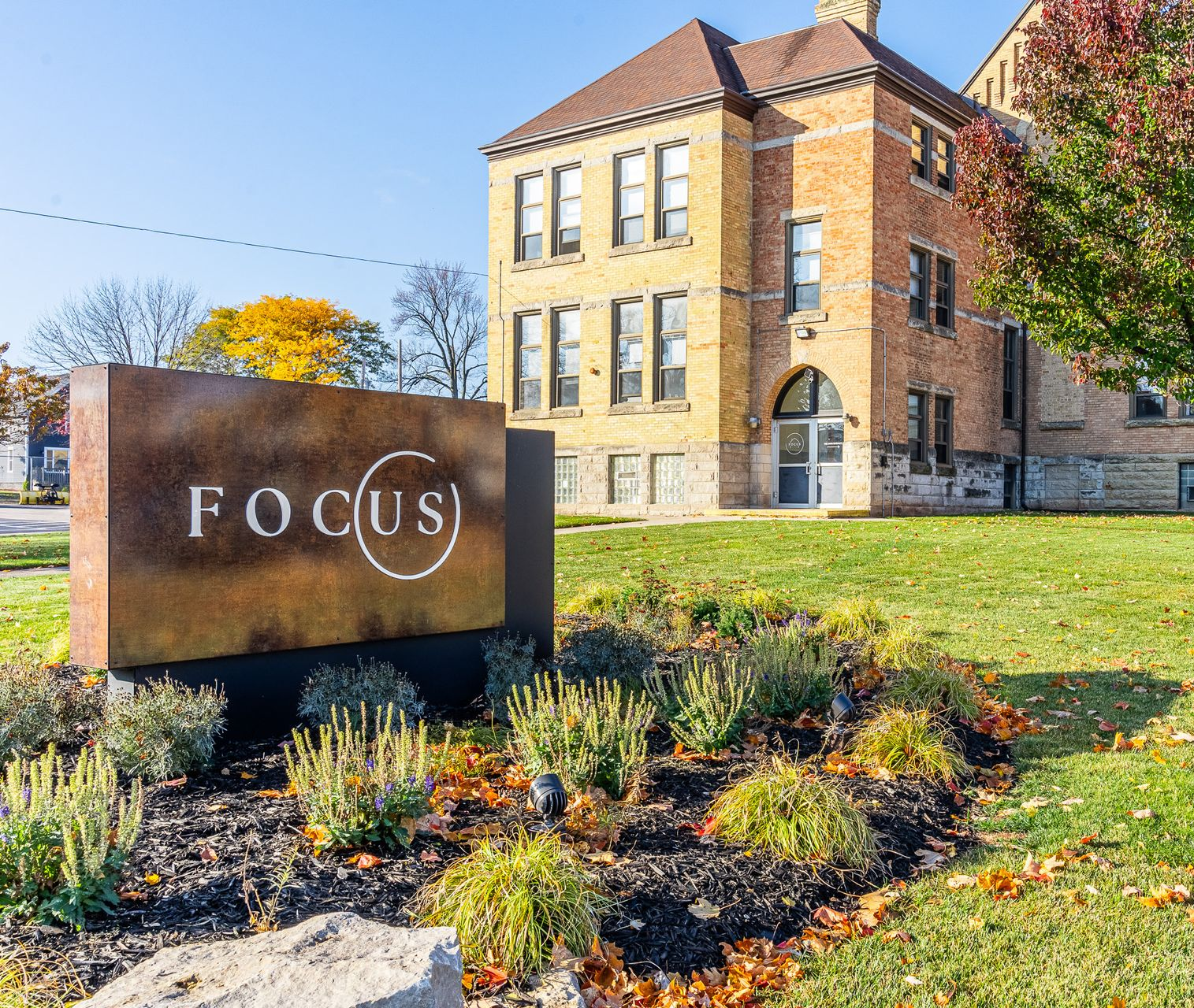 focus office