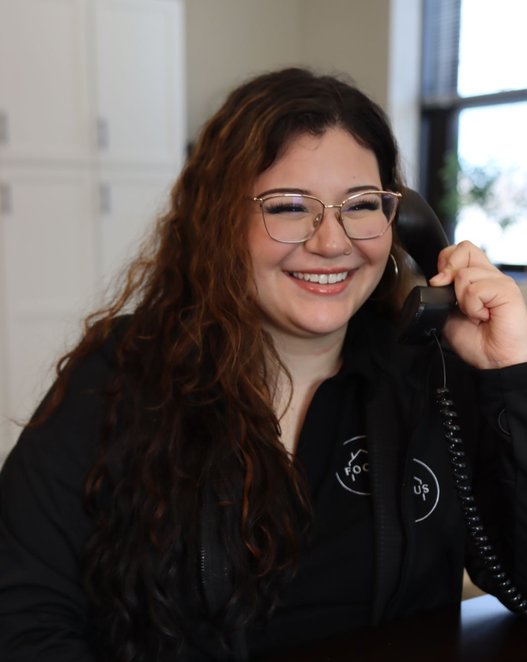 employee answer the phone at focus