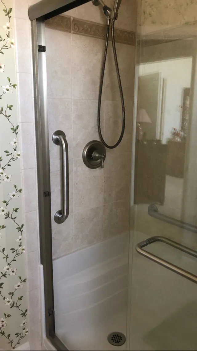 Bathroom with handlebars — Stroudsburg, PA — Preferred Carpentry LLC