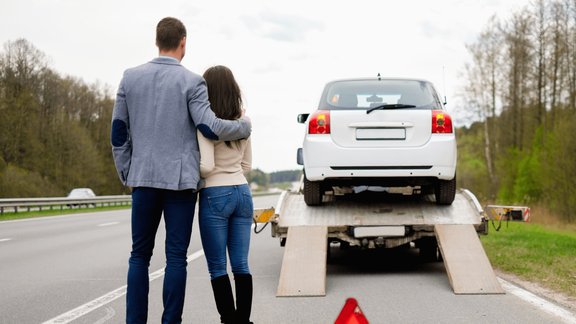 Towing company helps with a flat tire in little elm, TX