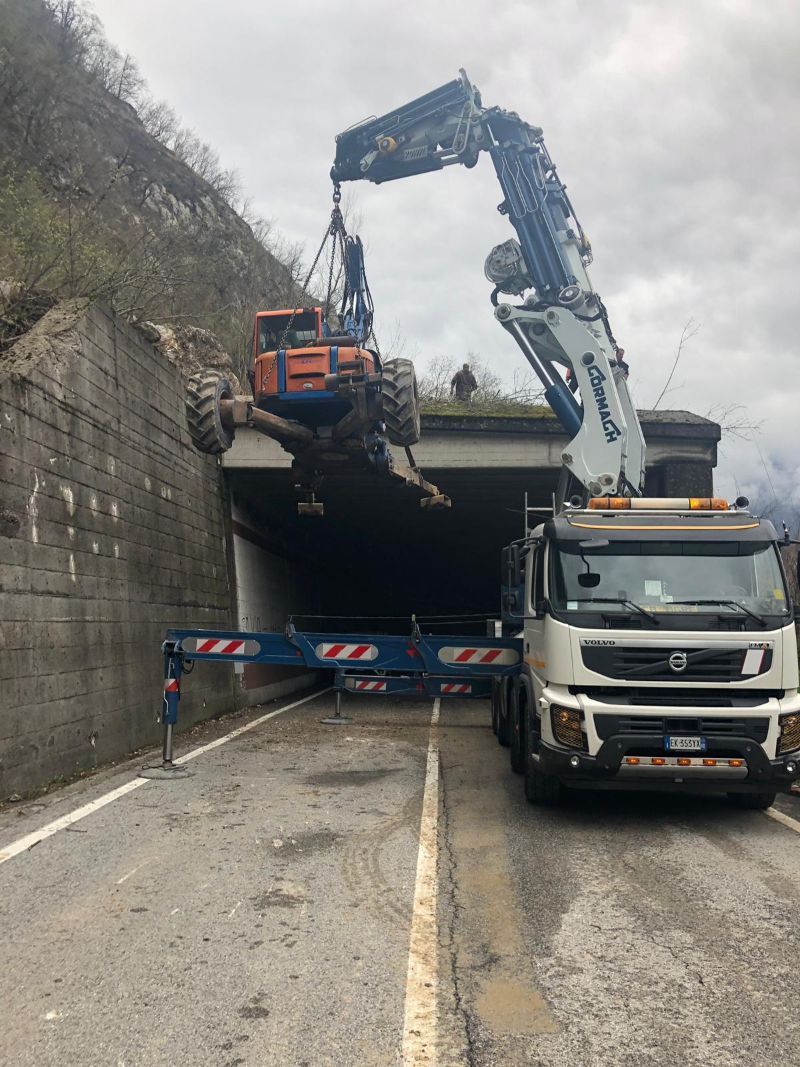 Mezzo per sollevamento merci