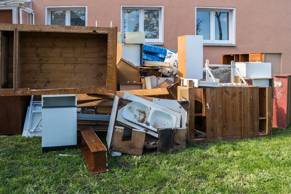 House Clearance Bridgend bulky items from several flat clearances