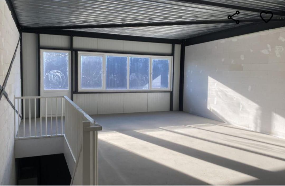 Van casco bedrijf unit naar gebruiksklare kantoorunit met bergruimte. Hier hebben wij de complete afbouw mogen verzorgen.