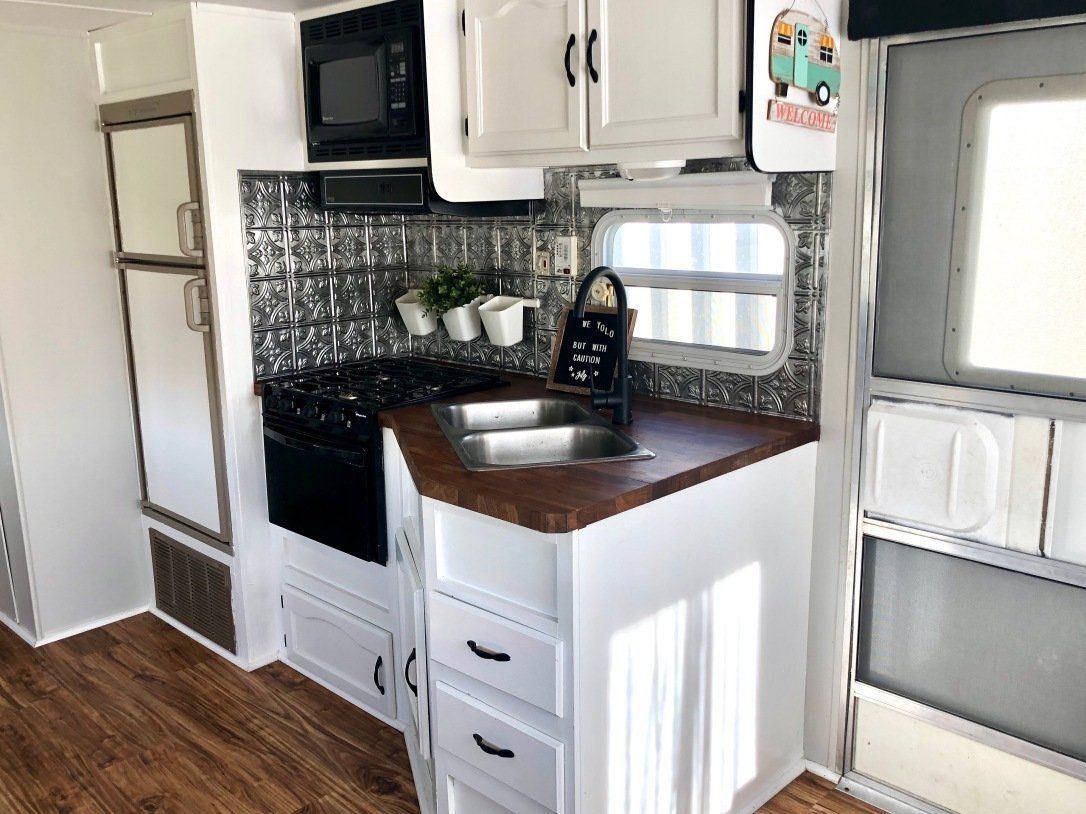 Kitchen on the Van — Sterling, CO — Town Square Realty