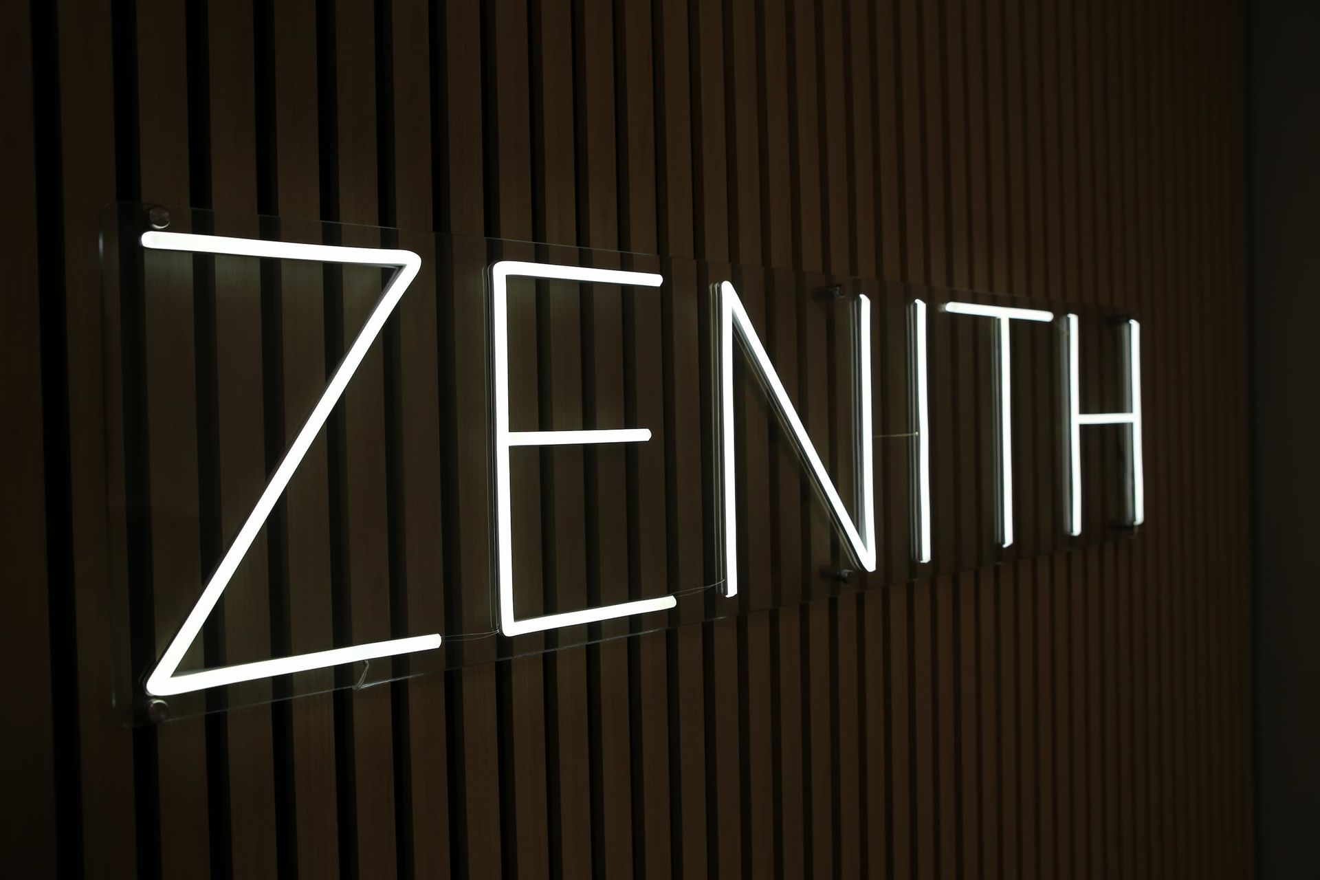 Zenith Accountants & Advisors Sign