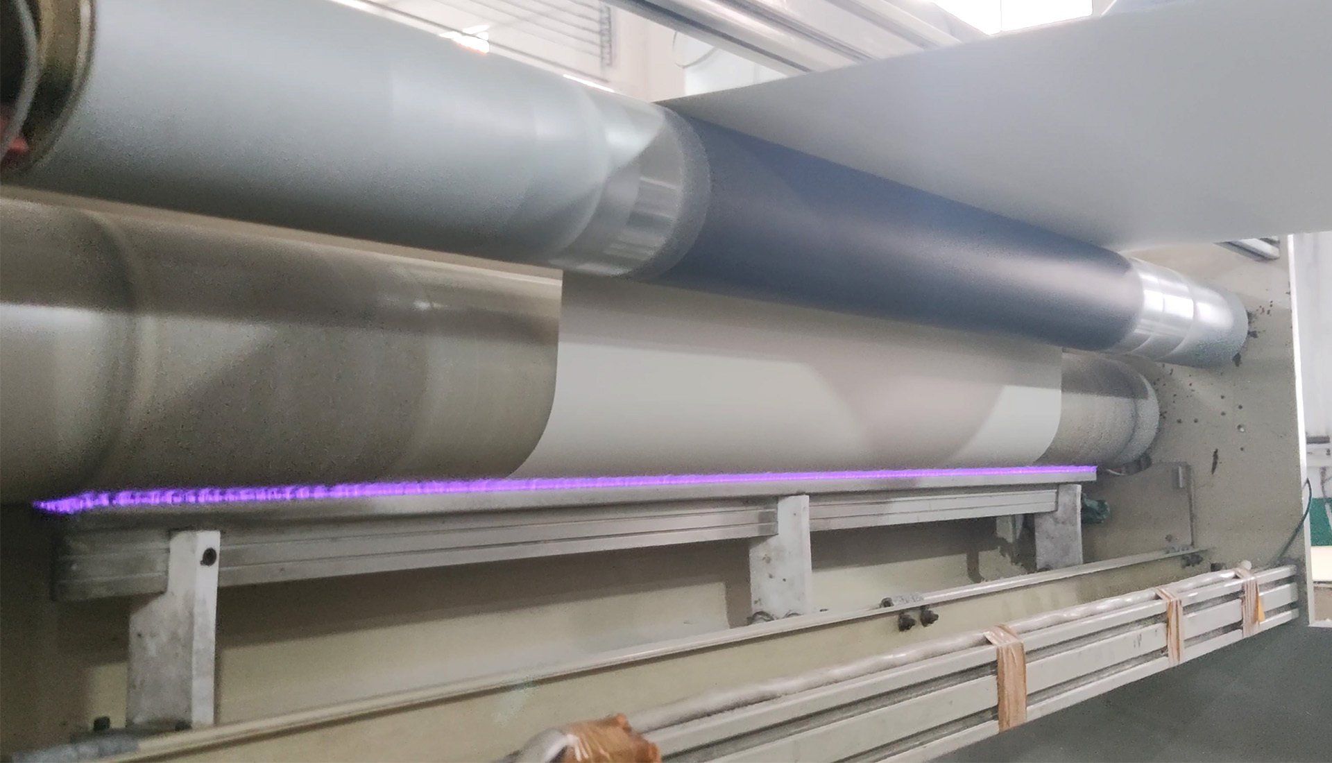 corona treatment for PE coated paper to make better sealing in paper cups production