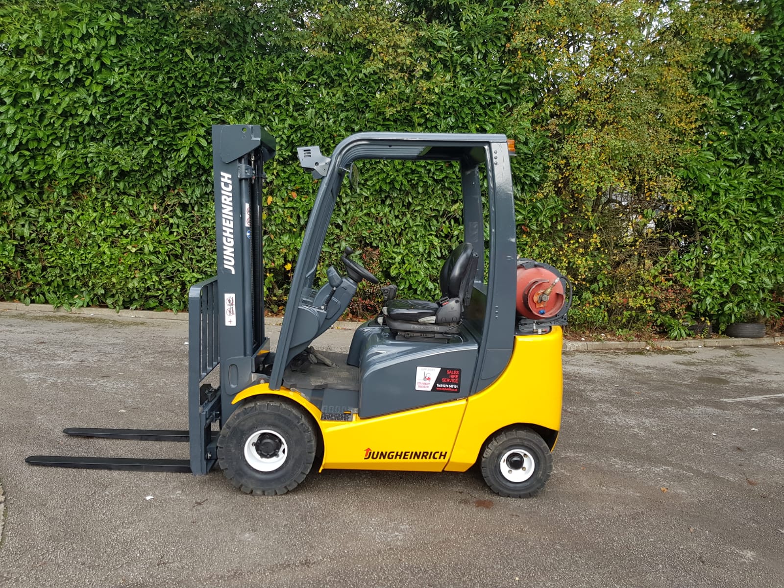 Commercial truck hire services across Bradford