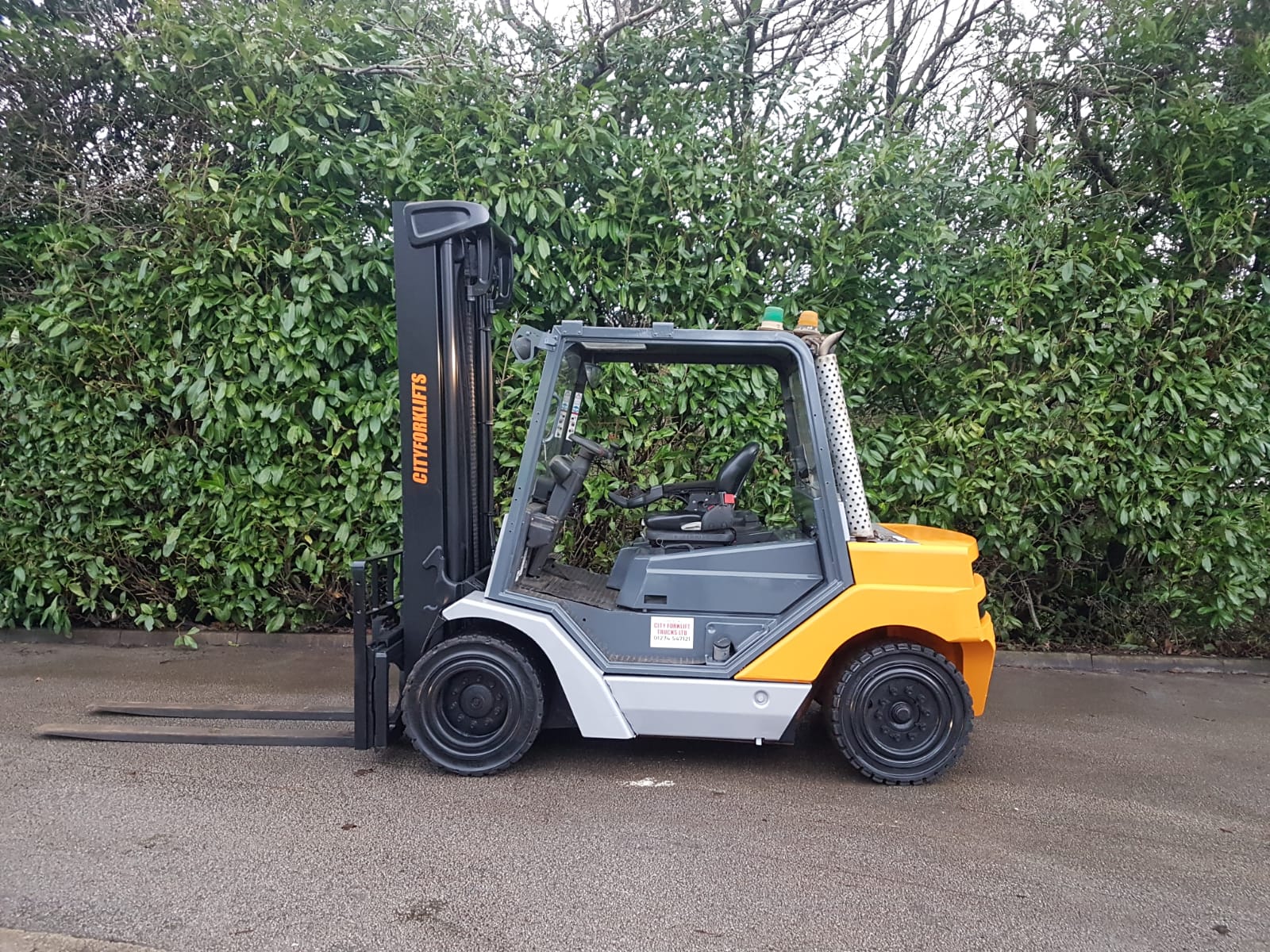 Commercial truck hire services across Bradford