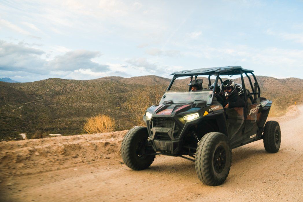 Group of Polaris RZRs and people on the Sonoita Tour from Tucson Adventure Rentals