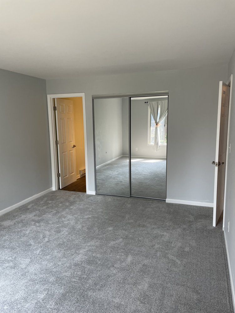 A guest room that had general contracting services in Rockford, IL by Creative Remodeling