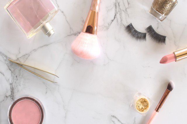 organising make up and beauty products