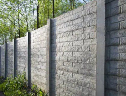 Large concrete garden wall in Rancho Cucamonga California