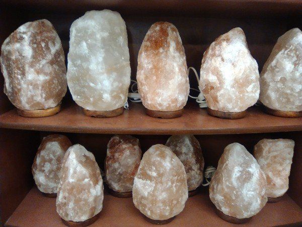 lampade di sale rosa dell'Himalaya