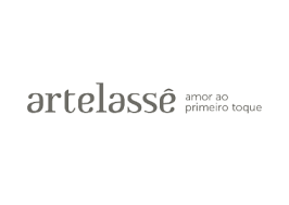 A logo for artelasse amor ao primeiro toque on a white background.
