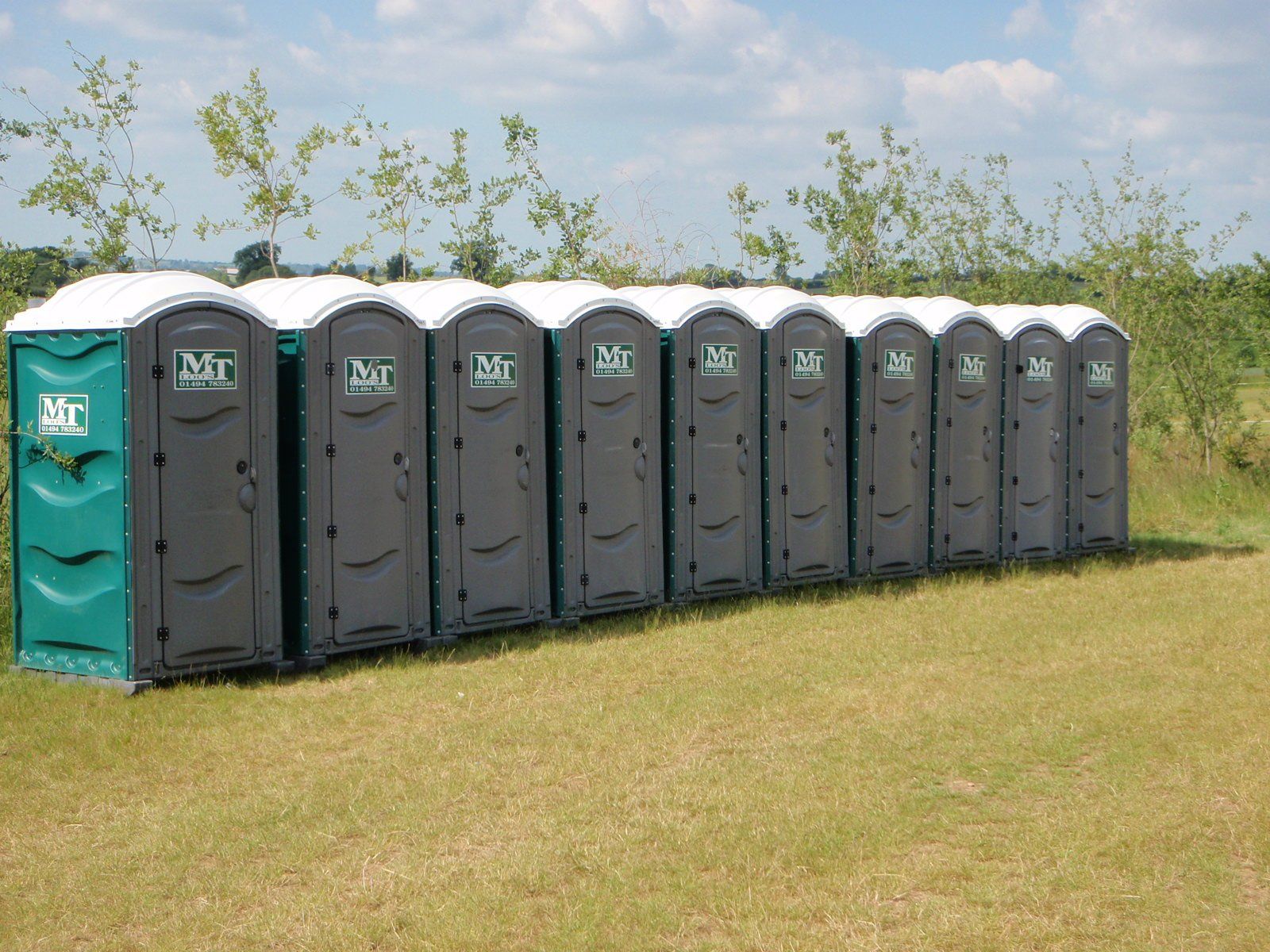 portable toilets for outdoor events