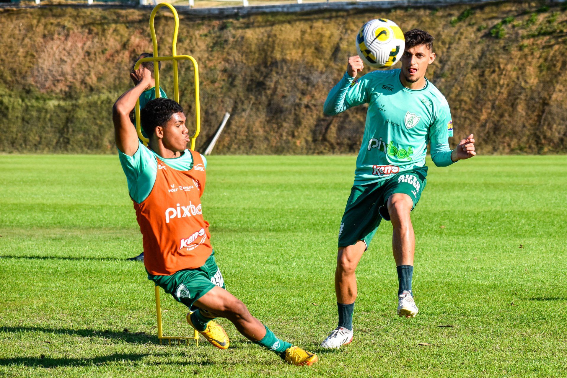 América se reapresenta e inicia preparação para encarar o Palmeiras em casa