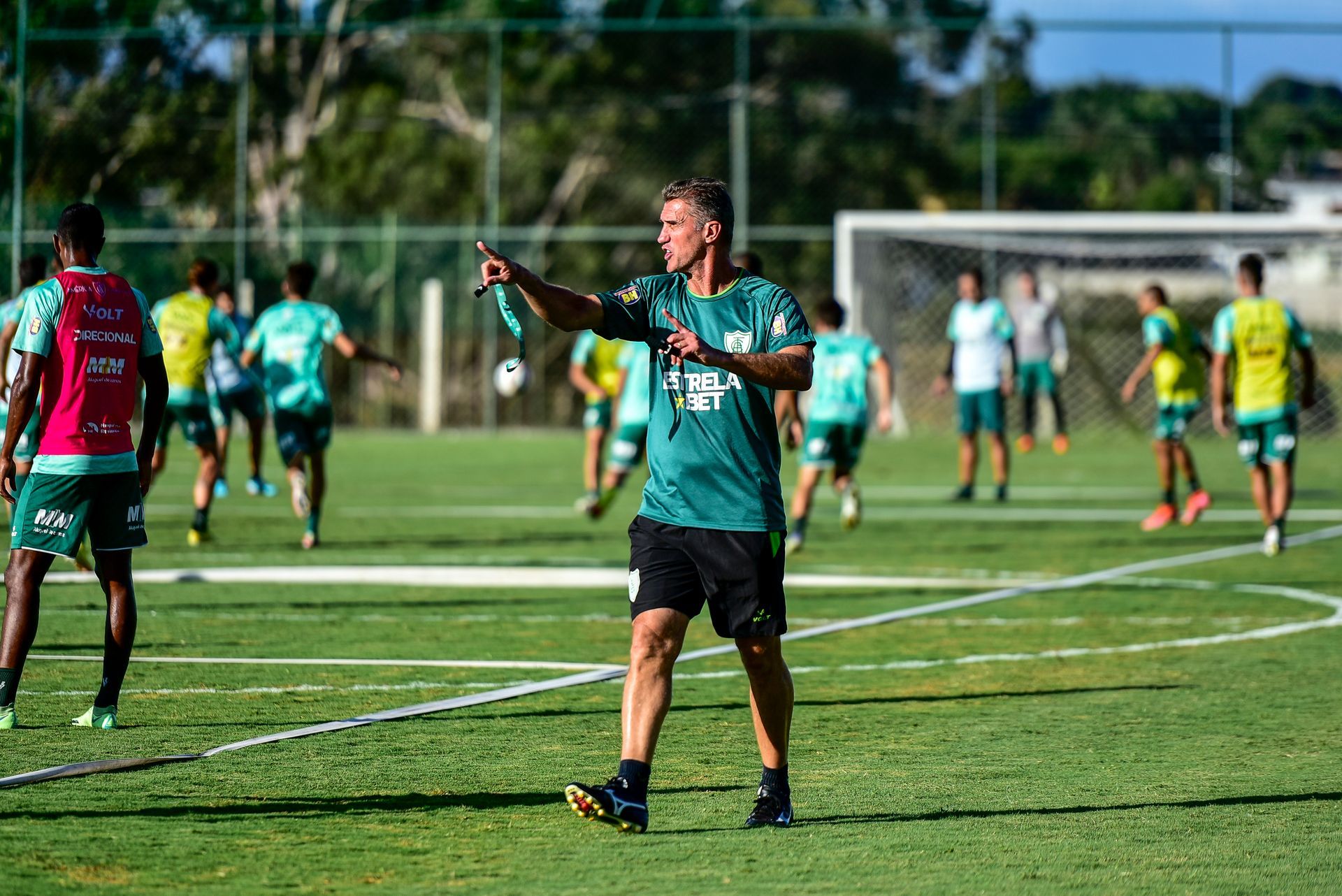 América prossegue preparação  para o clássico deste sábado