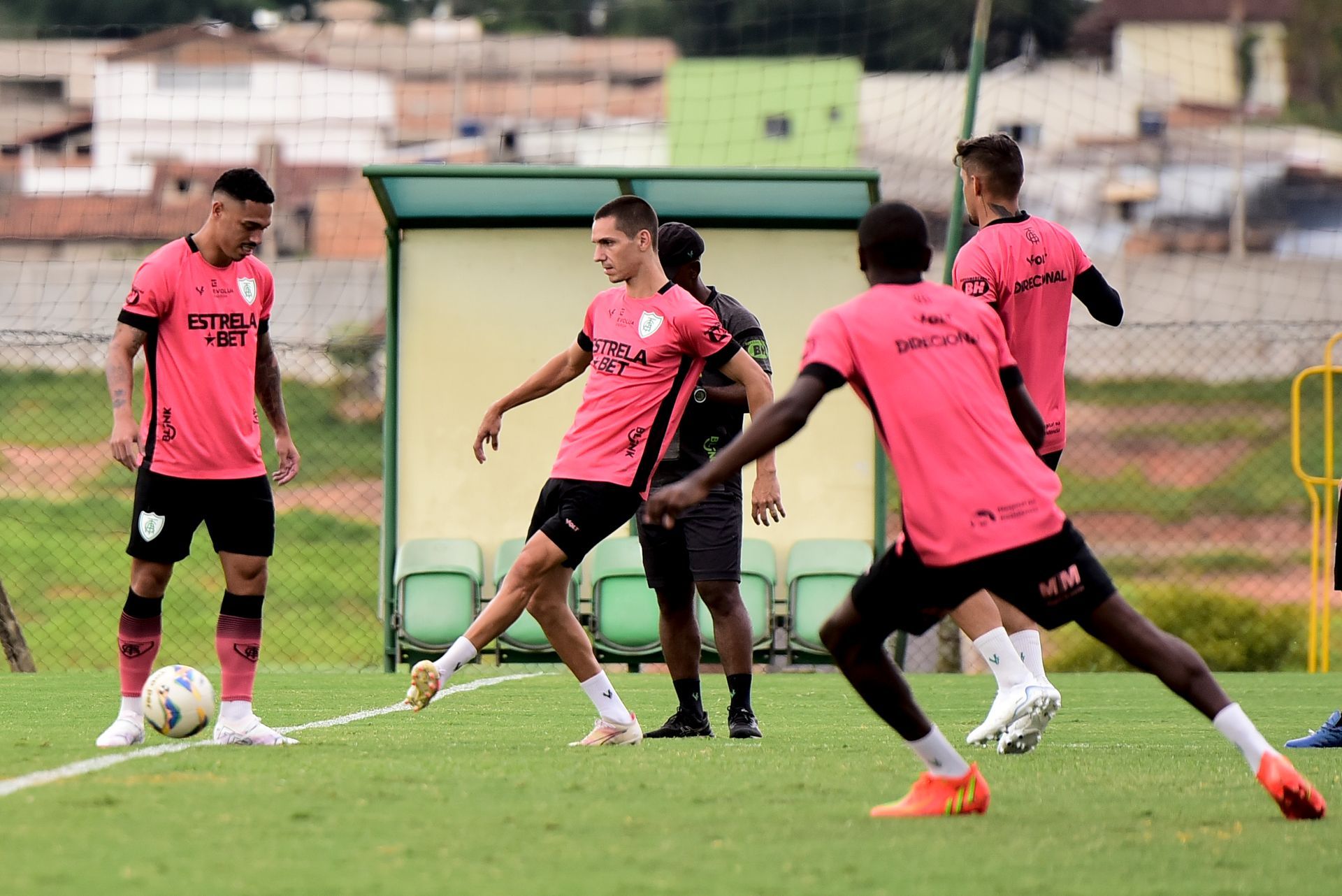 América encerra preparação visando ao clássico pelo Campeonato Mineiro