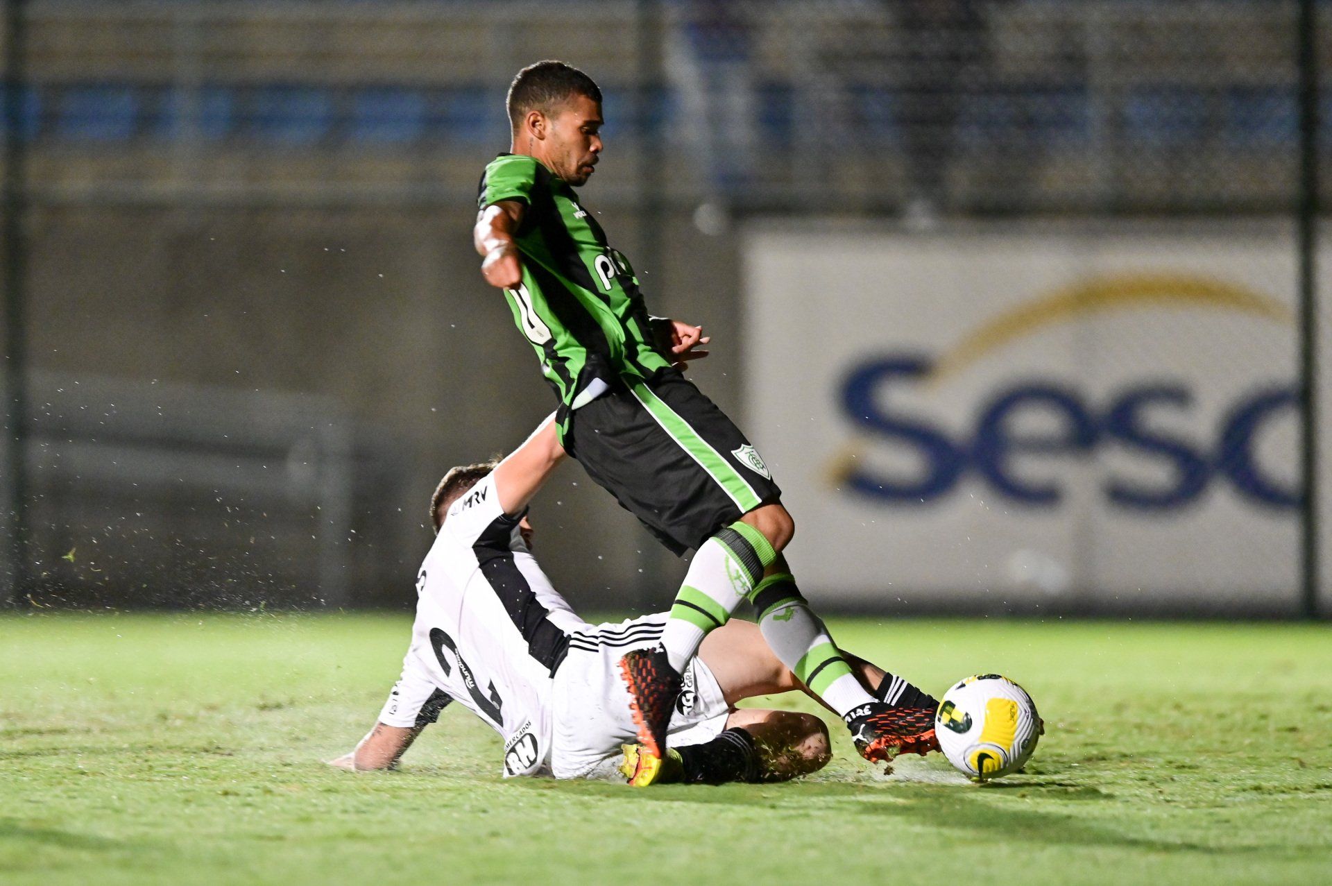 Coelhãozinho Sub-20 empata em clássico mineiro e se mantém na vice-liderança do Brasileirão