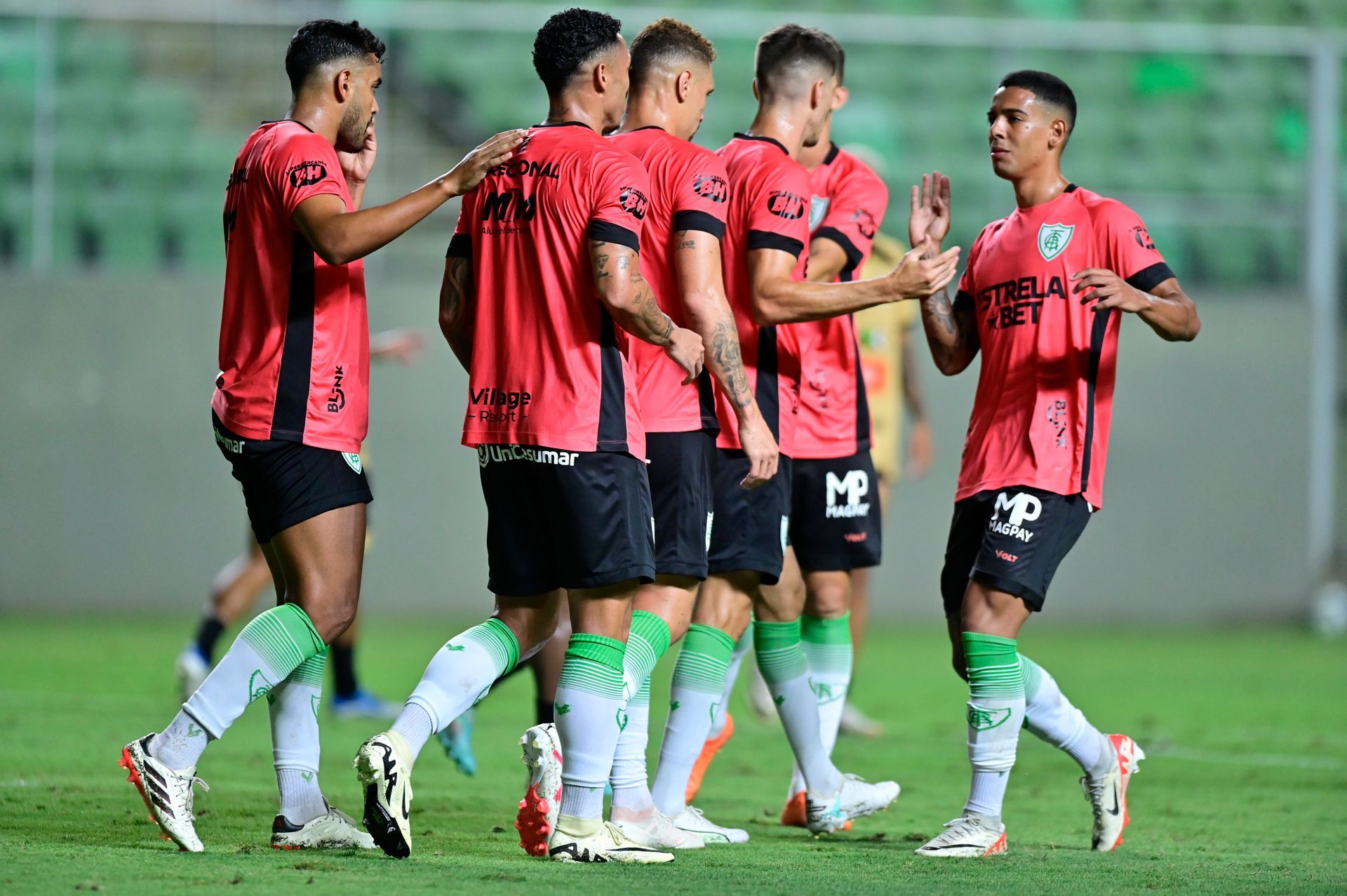 América vence Athletic em último jogo-treino antes da estreia no Brasileiro