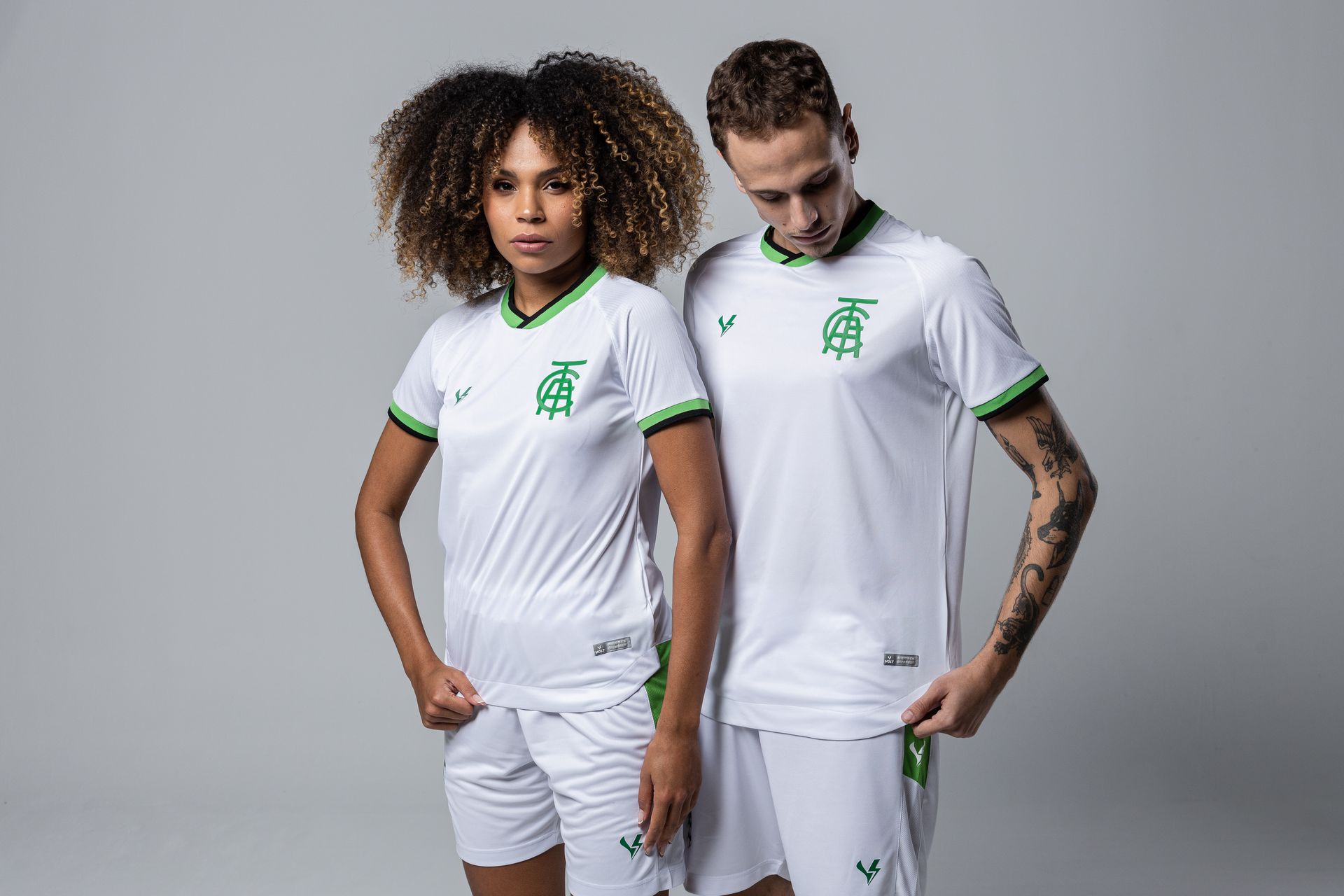 América apresenta novo uniforme com tecnologia que traz escudos ocultos no tecido