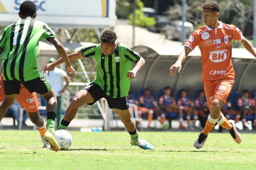 Coelhãozinho Sub-17 vence Coimbra pelo Campeonato Mineiro