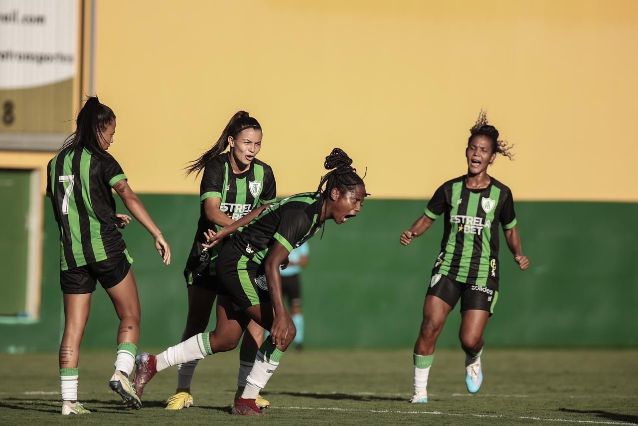 Spartanas viram para cima do Santos e vencem a primeira no Brasileirão Feminino