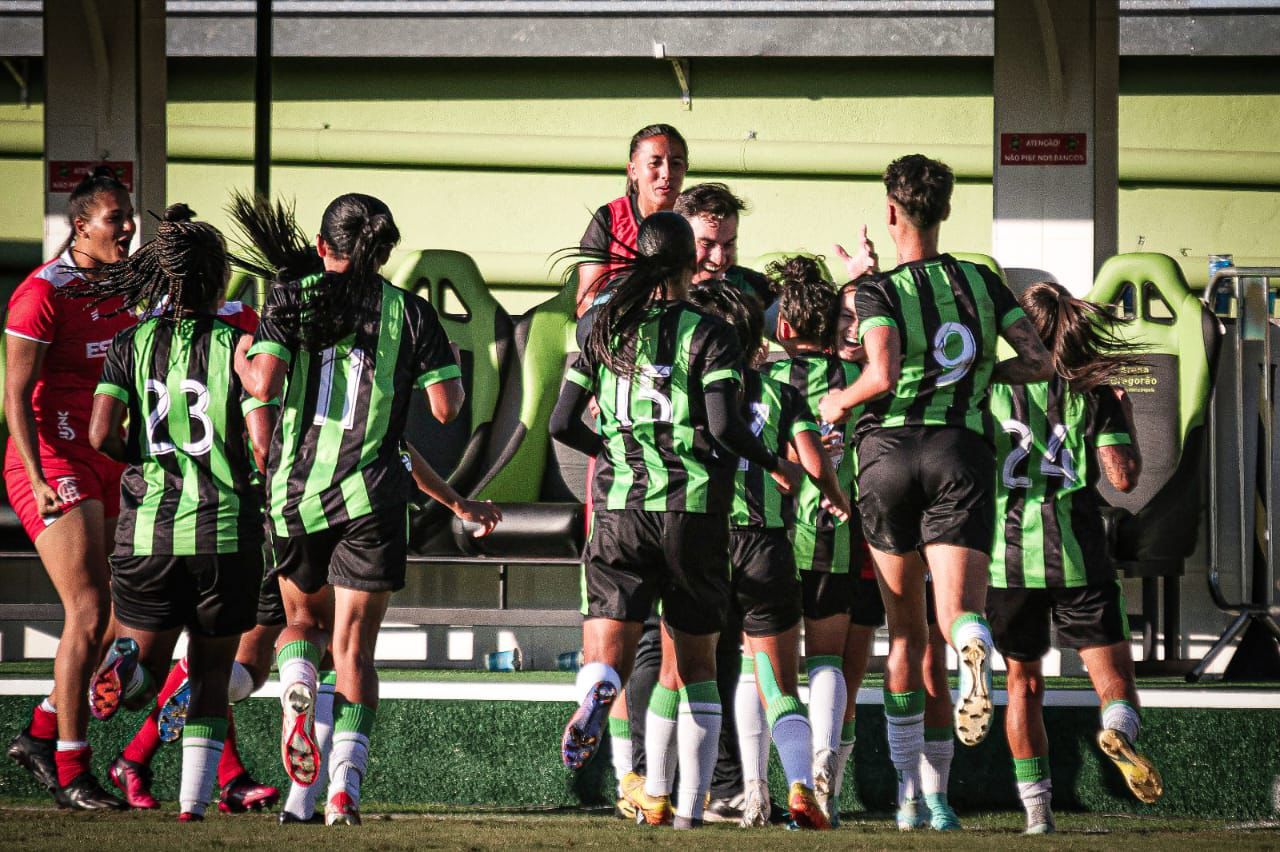 Spartanas dominam e vencem Real Brasília no Brasileiro Feminino