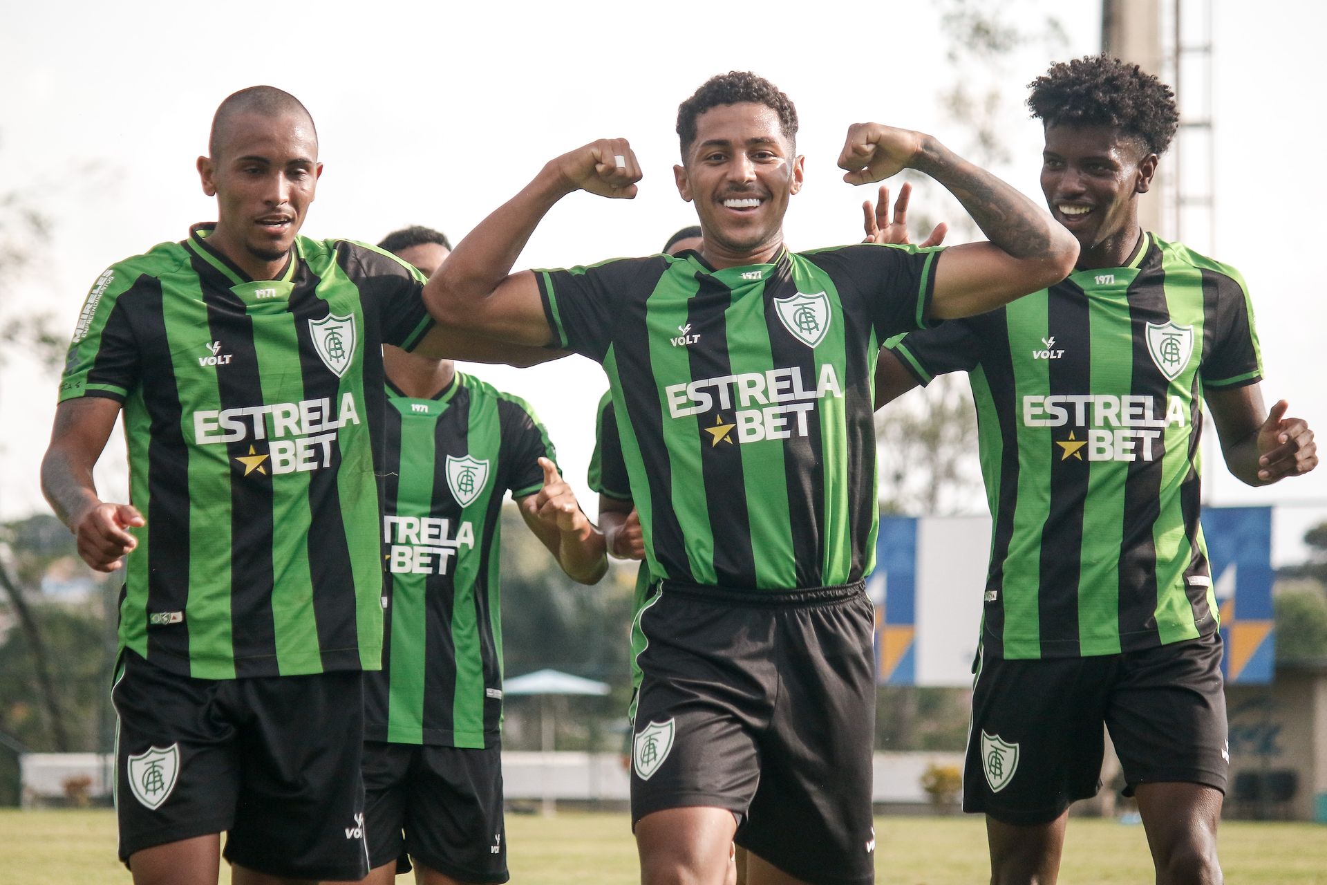 Coelhãozinho SUB-2O vence e está na Semifinal do Mineiro