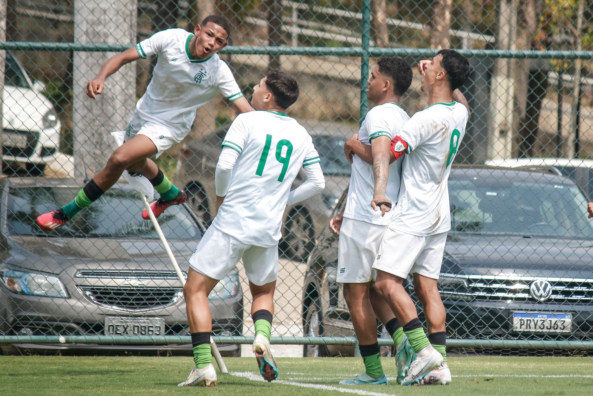 Vitória do Coelhãozinho SUB-17 no clássico