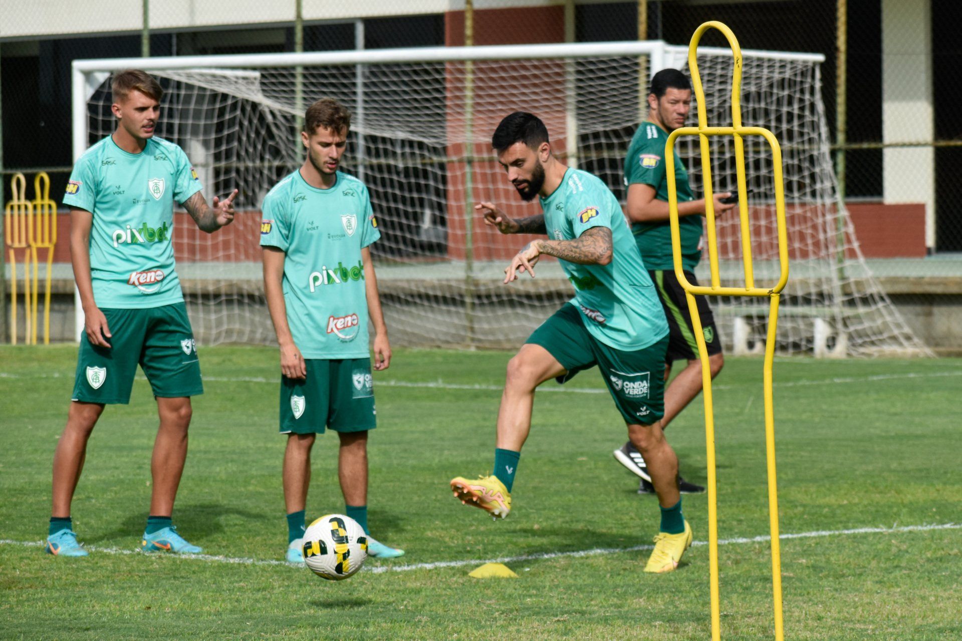 América se reapresenta e inicia curta preparação para o último compromisso do ano