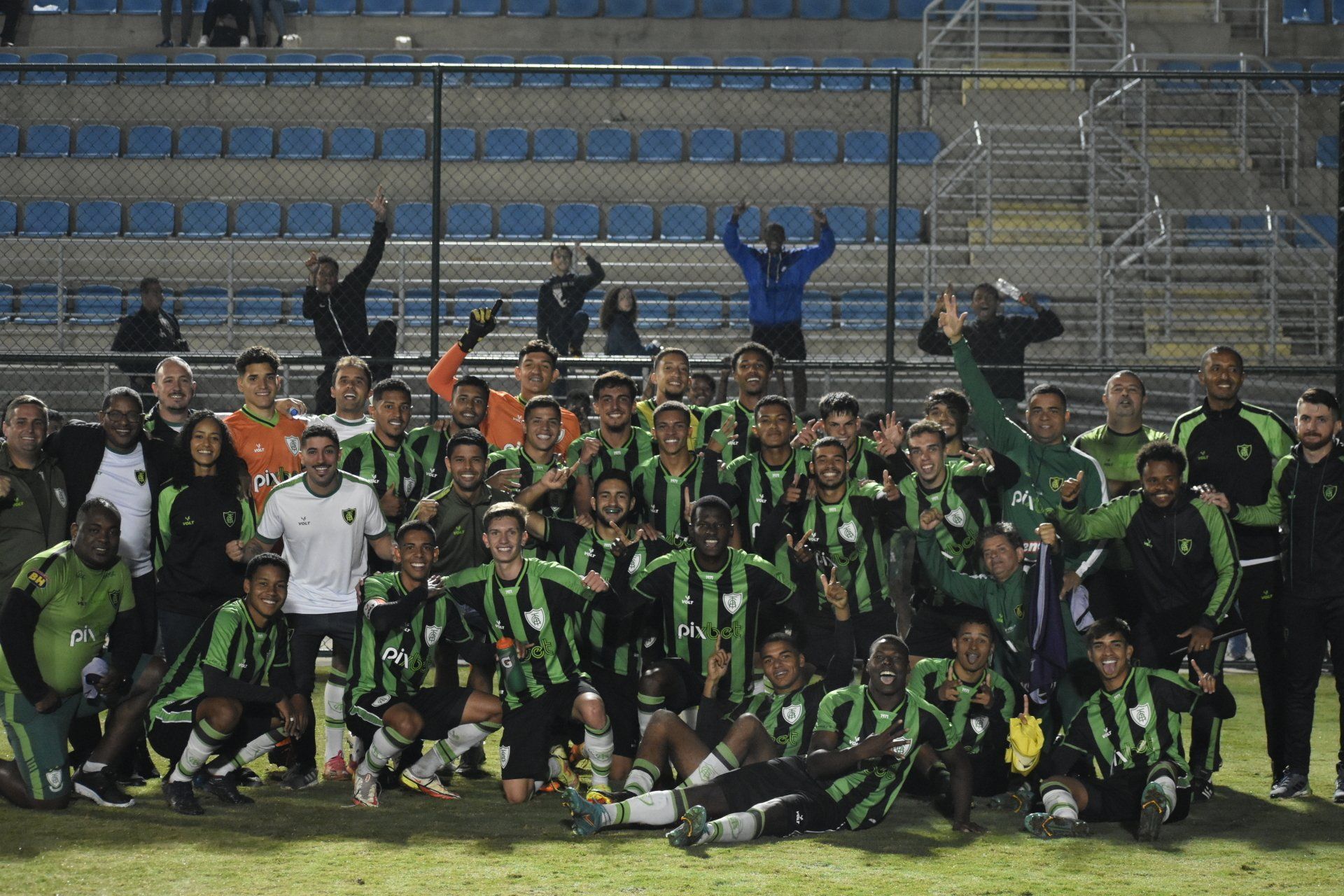 Coelhãozinho Sub-20 vence o Flamengo e é líder do Campeonato Brasileiro