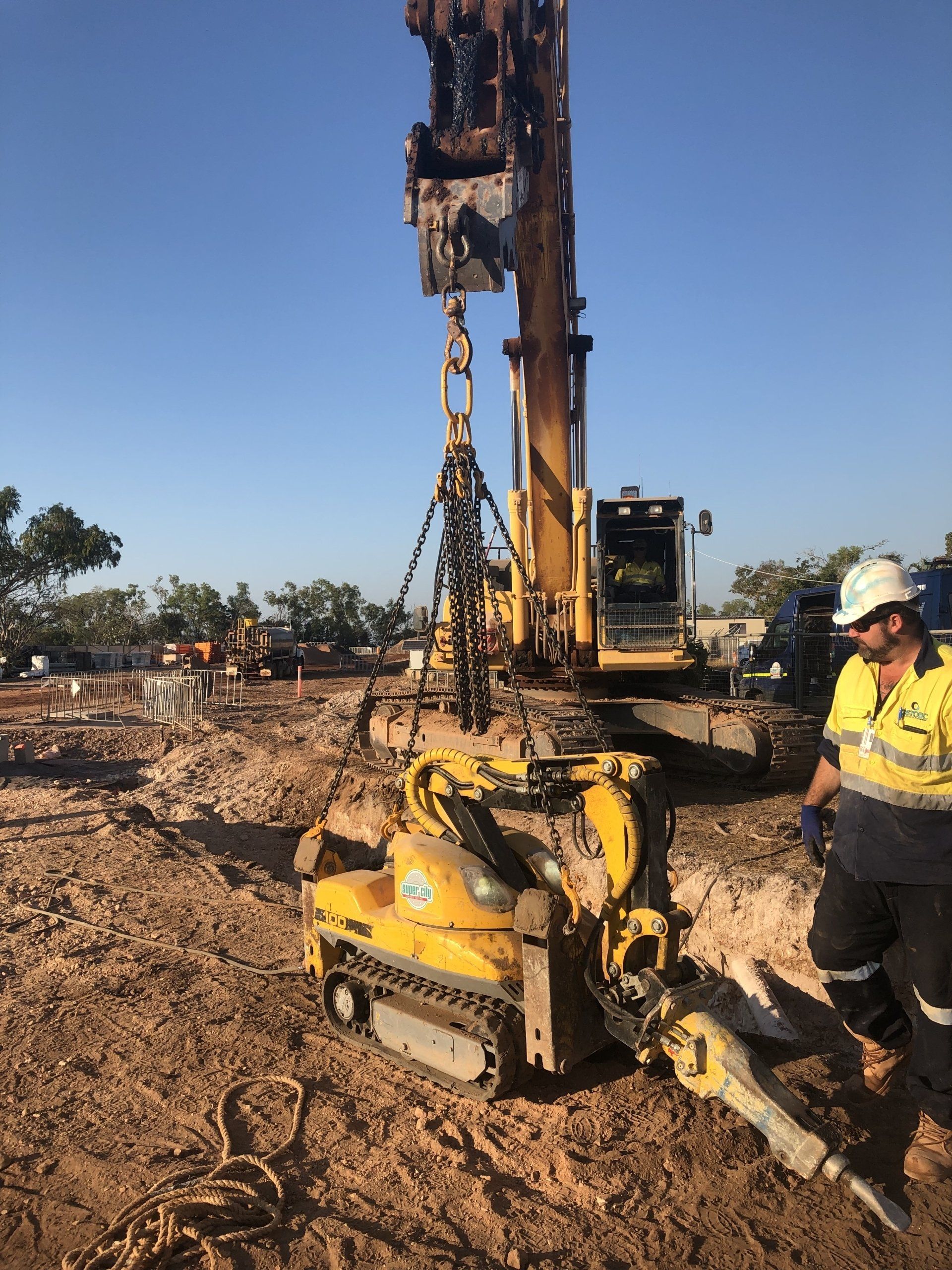 Equipment Crane And Bob Cat For Concrete Cutting Services In Darwin  — Super City Concrete Cutting In Darwin, NT