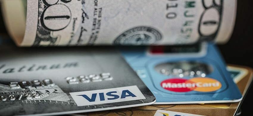 10 Reasons To Use Your Credit Card More Often
