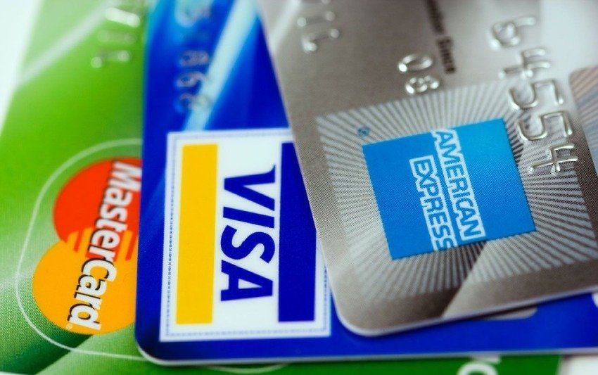 How Many Credit Cards Are Too Many Article Featured Image