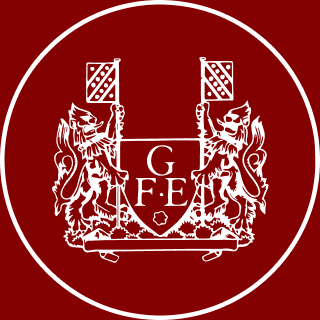 Rood rond embleem met witte kuif; twee leeuwen die vlaggen vasthouden, initialen