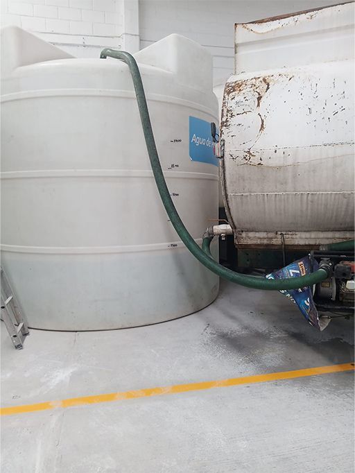 SERVICIO DE AGUA POTABLE JONATHAN