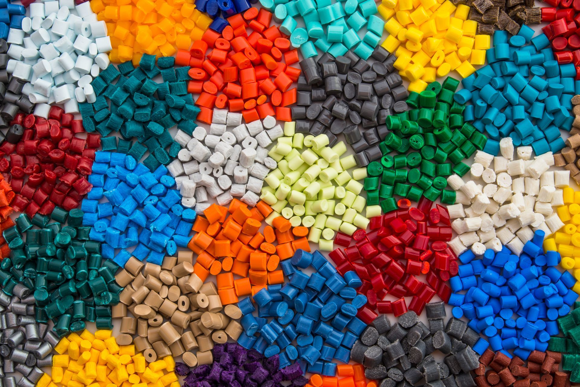 Kunststoffteilchen bunt