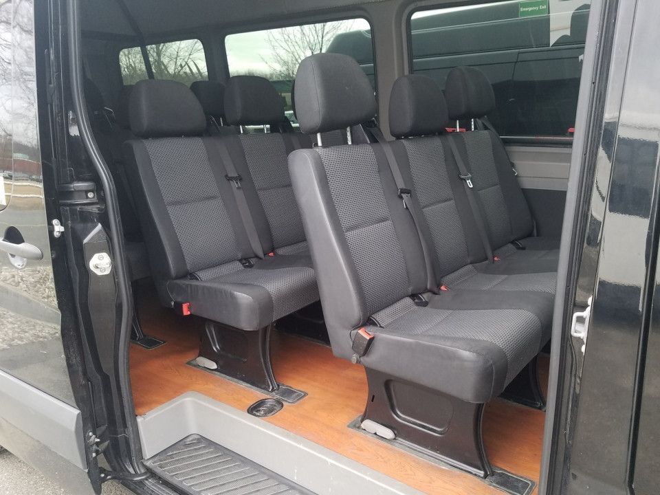 Nomal 10 Seater Van
