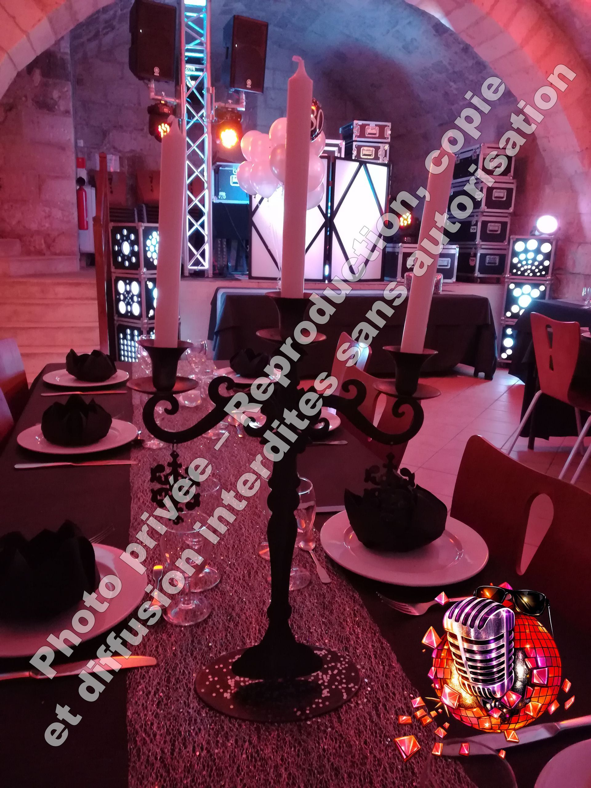 berzy le sec salle du chateau gothique soirée mariage anniversaire 
eclairage led decoratif jean eric dj animation