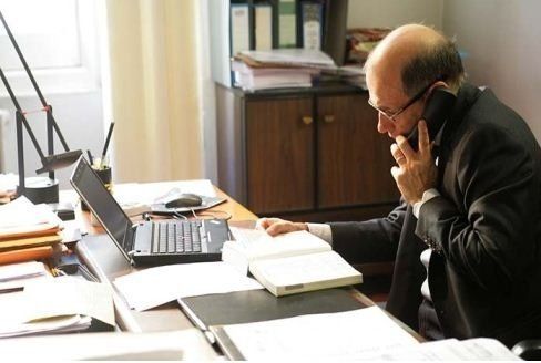 consultancy for the sale of shares