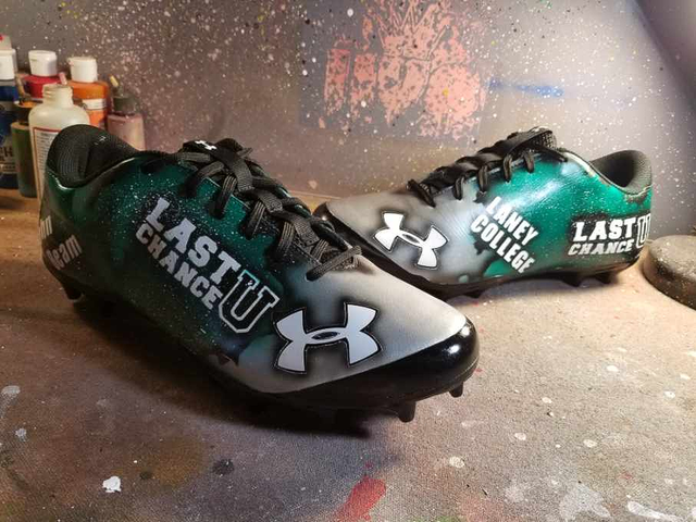 design your own baseball cleats