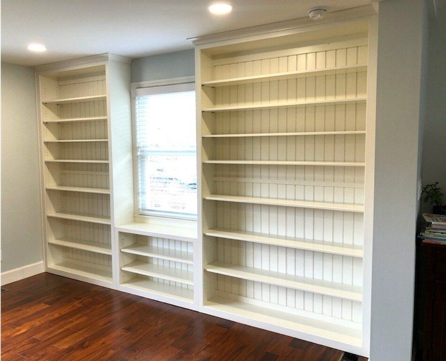 Custom built-in bookshelves
