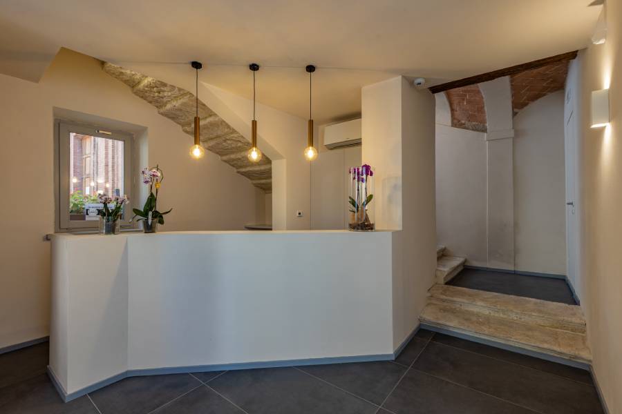 reception dell'albergo a buonconvento