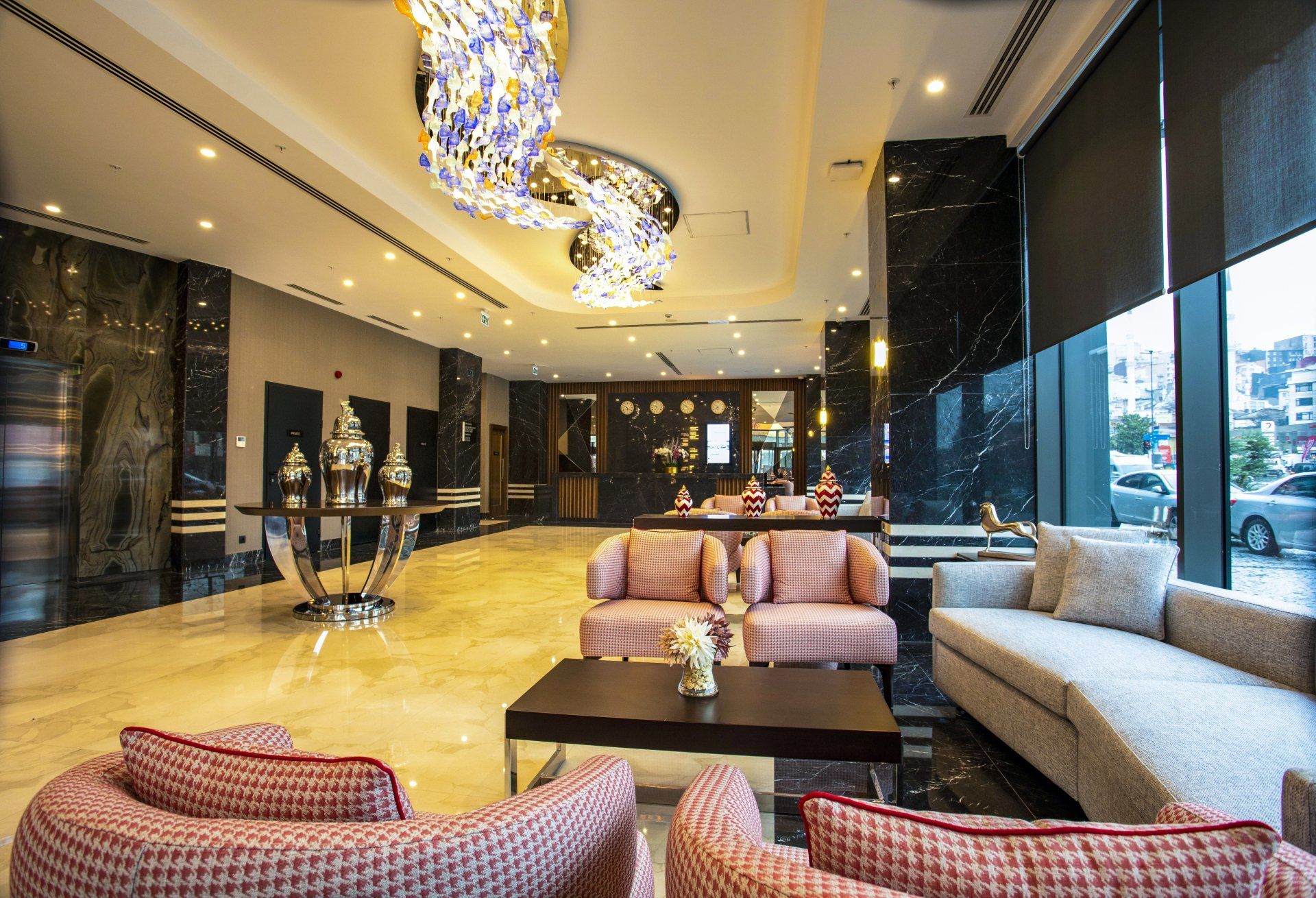 Cher Otel,Lobi