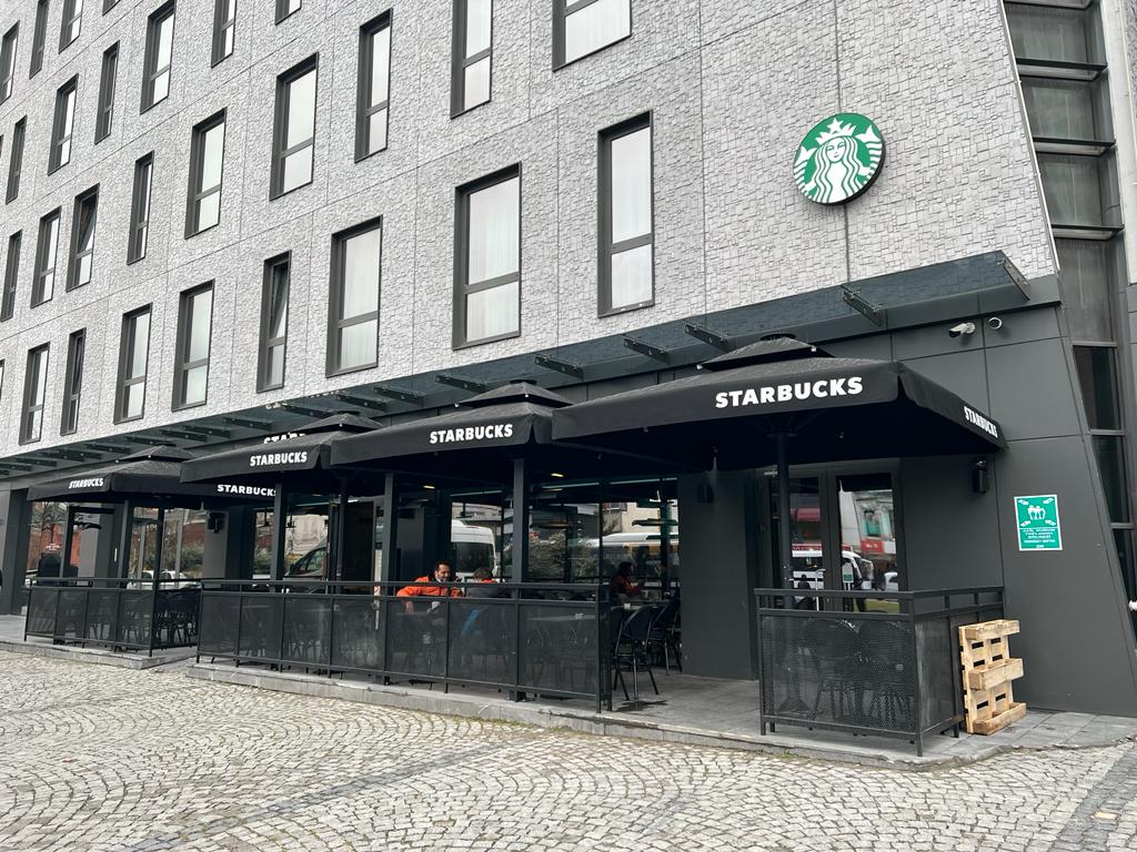 Cher Hotel Beyoğlu, starbucks