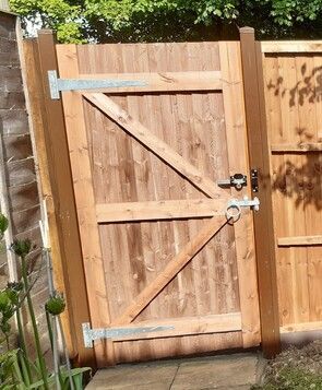 Supply and fit garden gate Scunthorpe
