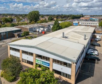 White Vauxhall looking brand new.